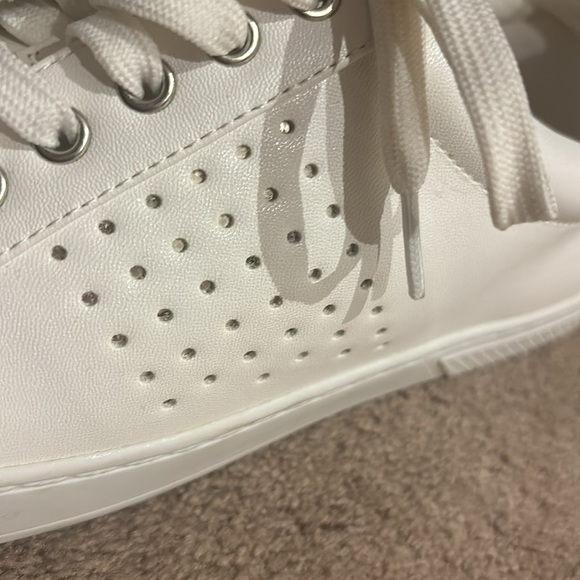 Call it spring white sneakers - Picture 3 of 5